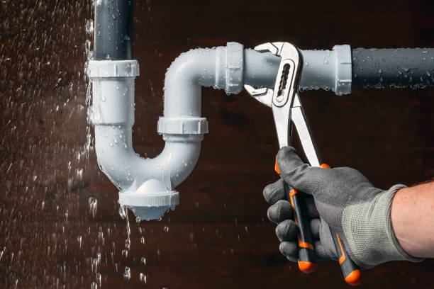 Professional Pipe Repair technician working in Achilles, VA